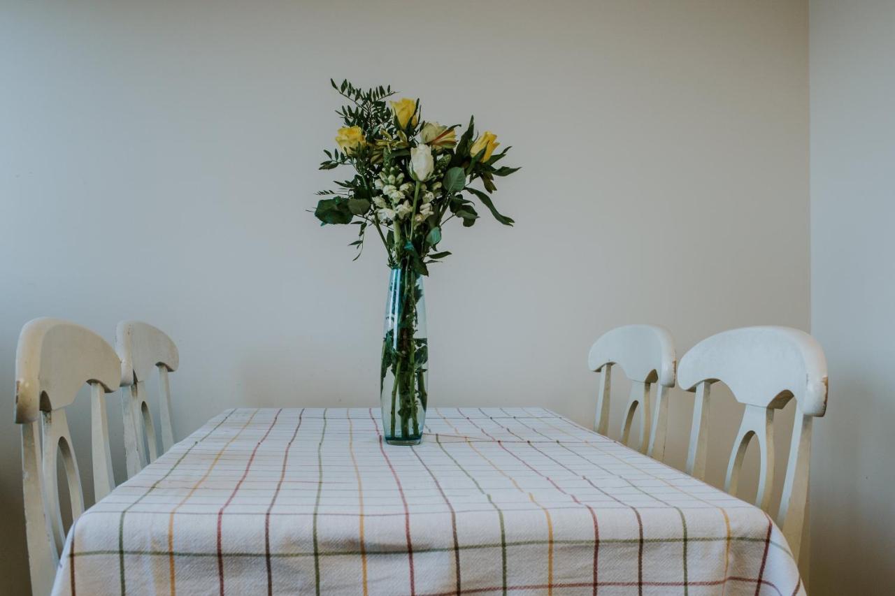 Uist Travel Accommodation Daliburgh  외부 사진
