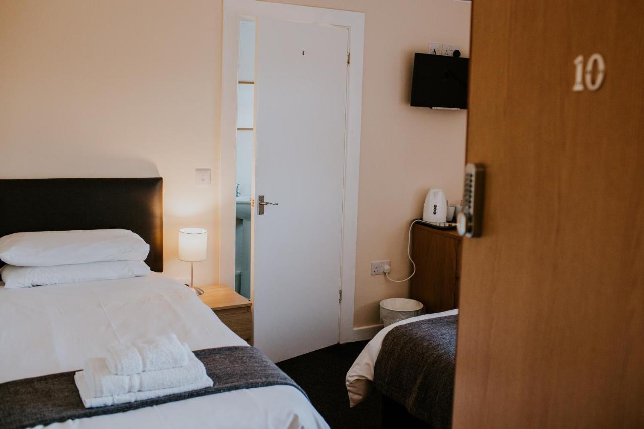 Uist Travel Accommodation Daliburgh  외부 사진