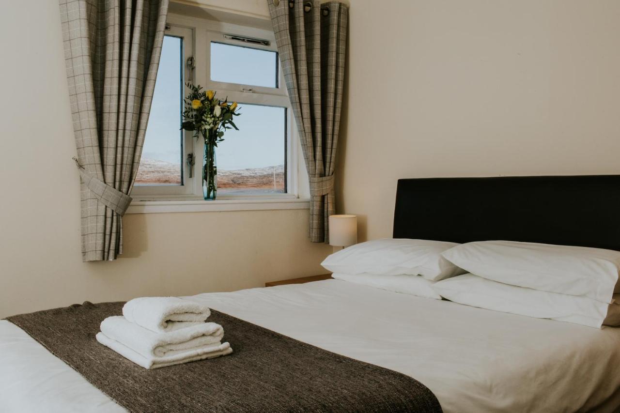 Uist Travel Accommodation Daliburgh  외부 사진