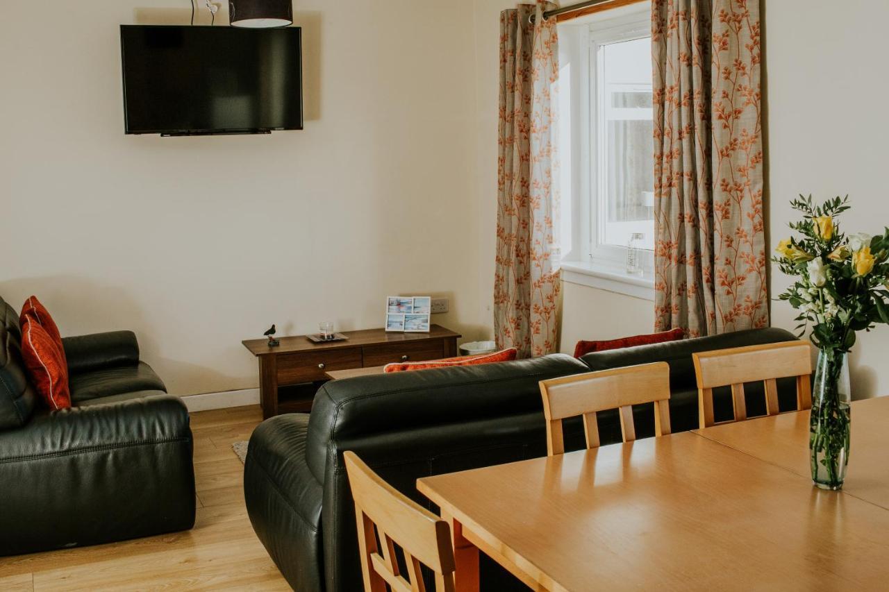 Uist Travel Accommodation Daliburgh  외부 사진