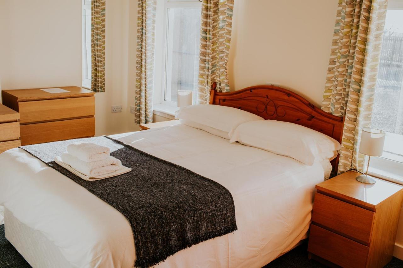 Uist Travel Accommodation Daliburgh  외부 사진