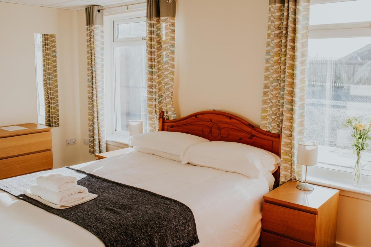 Uist Travel Accommodation Daliburgh  외부 사진